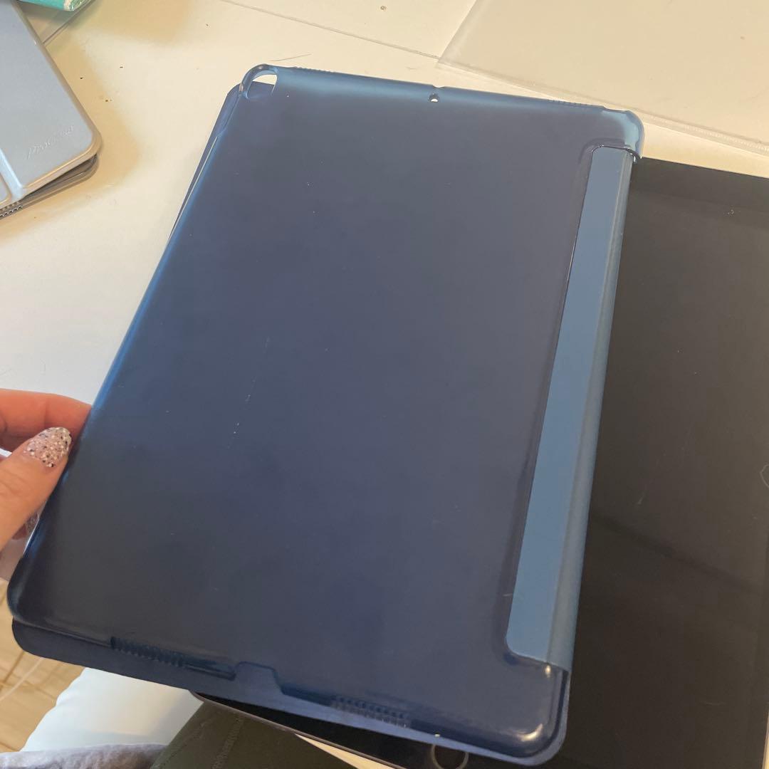 iPad Air 第3世代　ケース付き