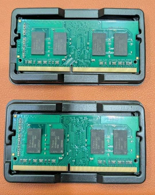 ほぼ未使用　DDR4 16GB (8GBx2) ノートPC用メモリ　SODIMM