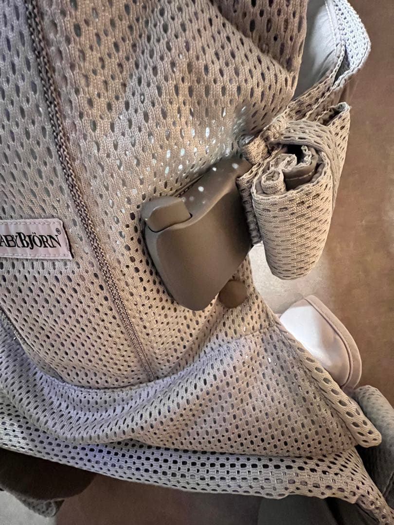 【極美品】BabyBjorn 抱っこ紐 ONE KAI Airシルバー