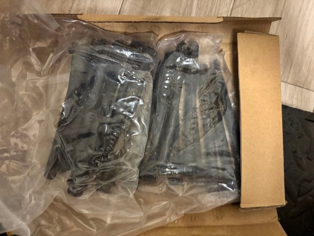 1kz新品シリンダーヘッドとボルトセット　最終値下げ！！！