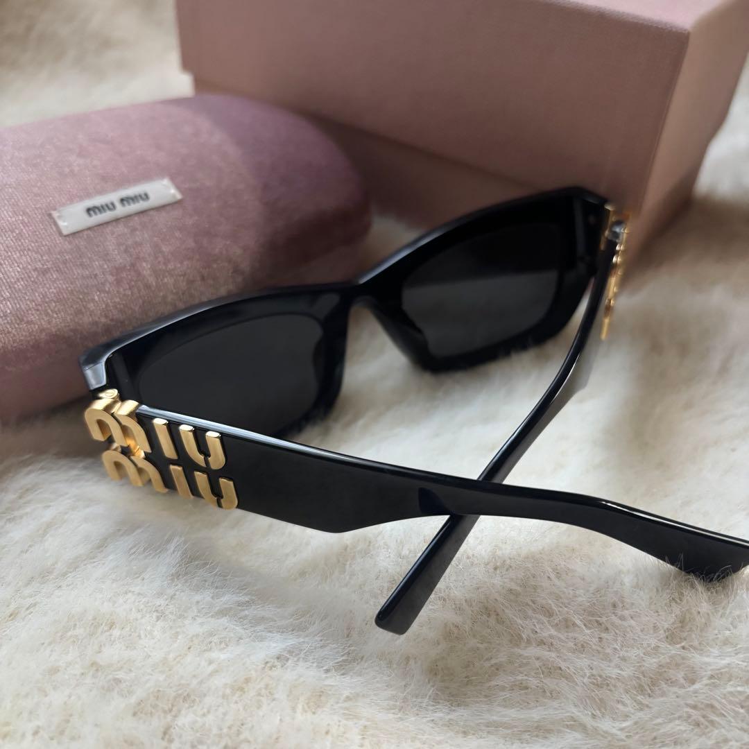 miu miu スクエアグリンプスサングラス