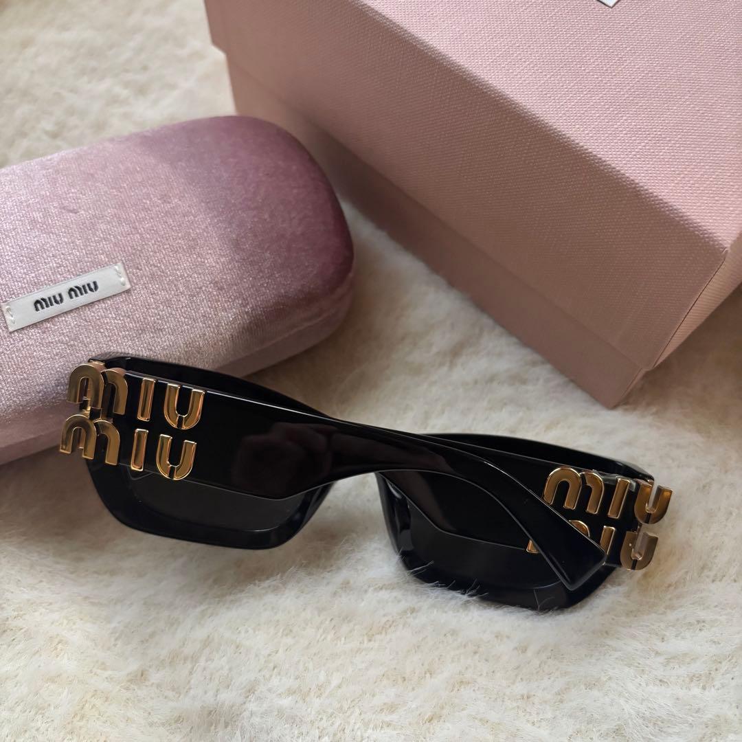 miu miu スクエアグリンプスサングラス