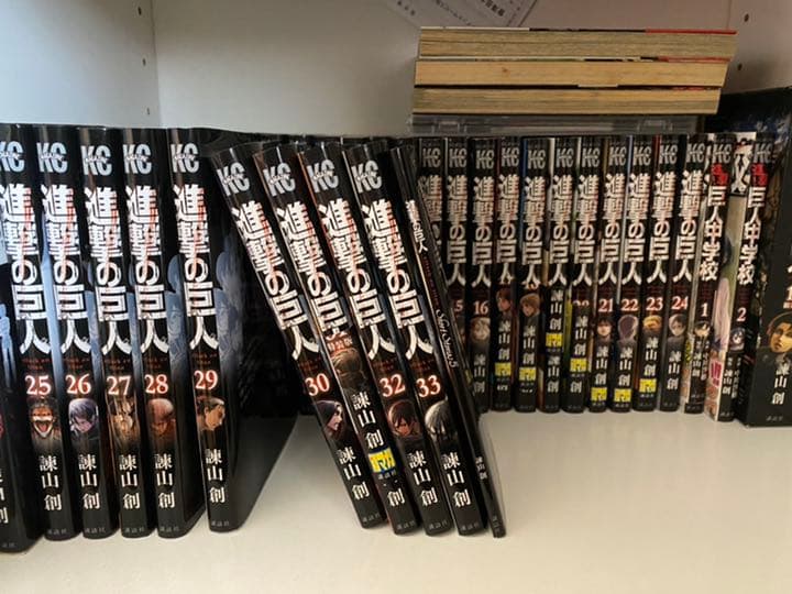 進撃の巨人　1から33巻　全巻　+α
