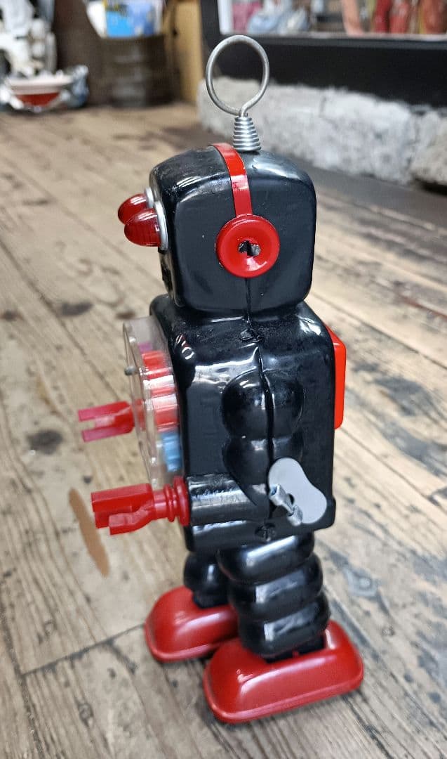 ロボット　玩具　おもちゃ　ブリキ　歯車　黒　赤　ギア