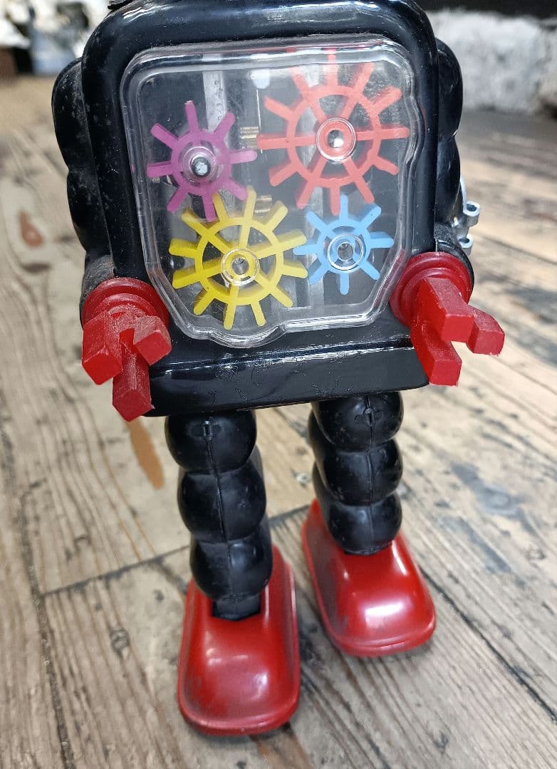 ロボット　玩具　おもちゃ　ブリキ　歯車　黒　赤　ギア