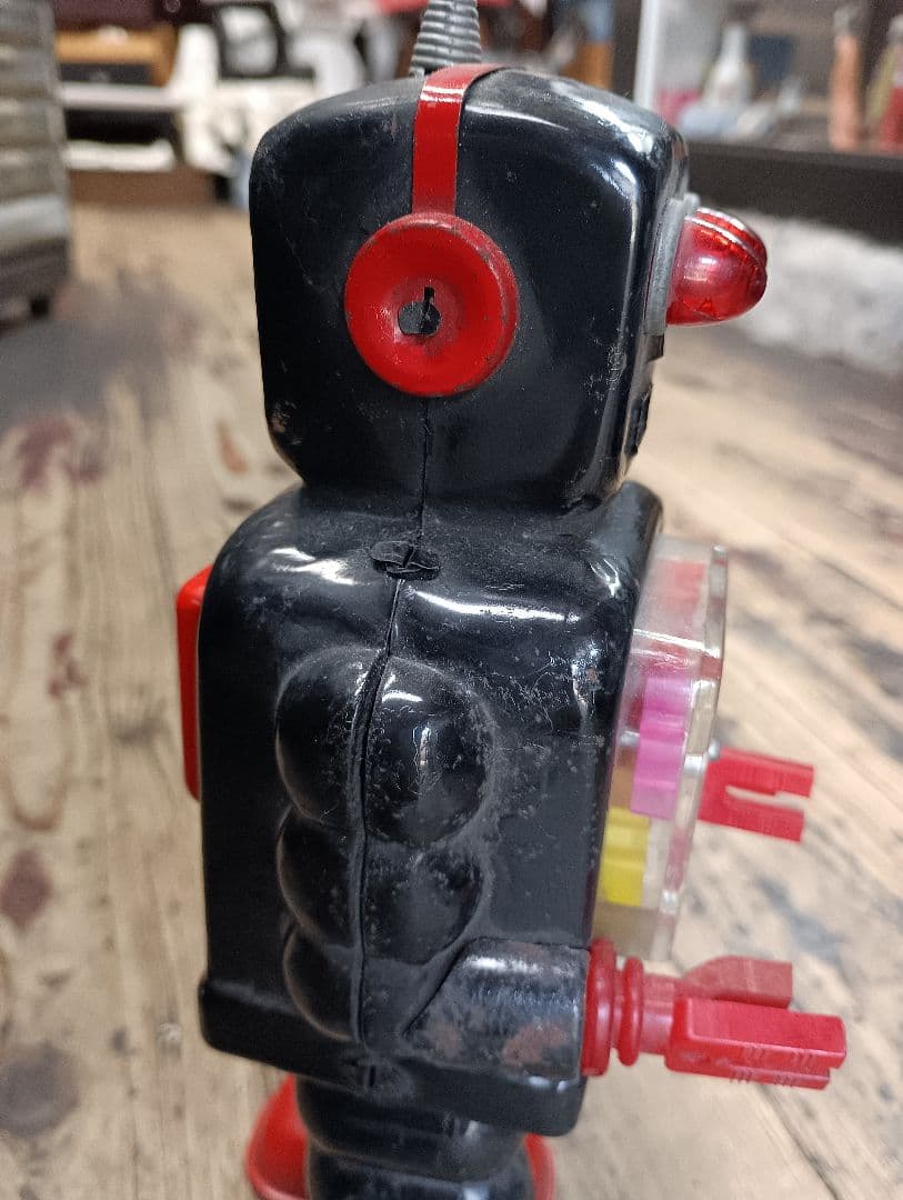 ロボット　玩具　おもちゃ　ブリキ　歯車　黒　赤　ギア