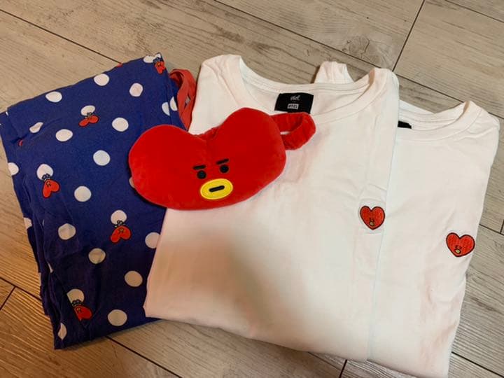 TATA BT21 パジャマ　Tシャツ　Hunt