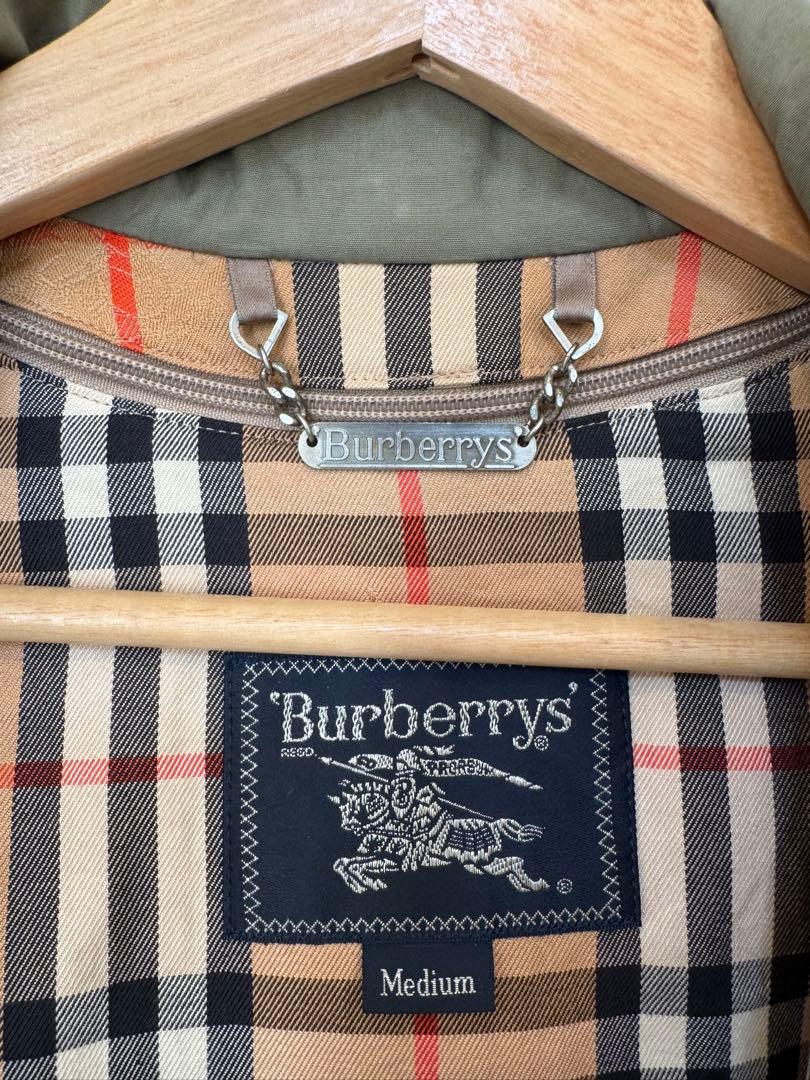 バーバリー　コート　burberry コートburberrys ミリタリーコート