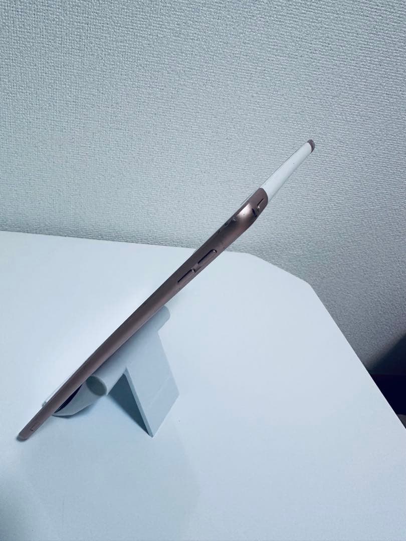 iPad 10.2インチ (第7世代) 32GB WiFi + セルラー