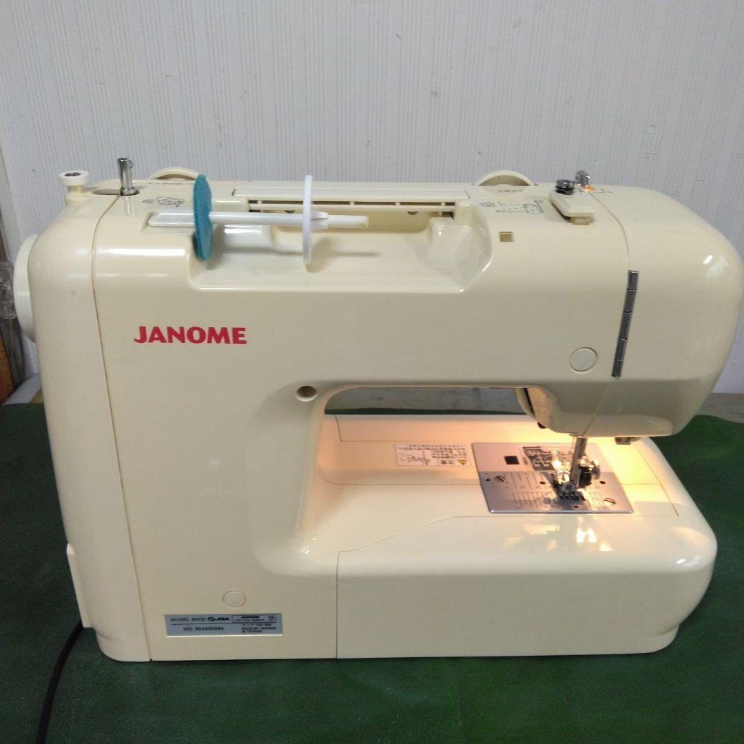 ジャノメミシンJQ-780型。