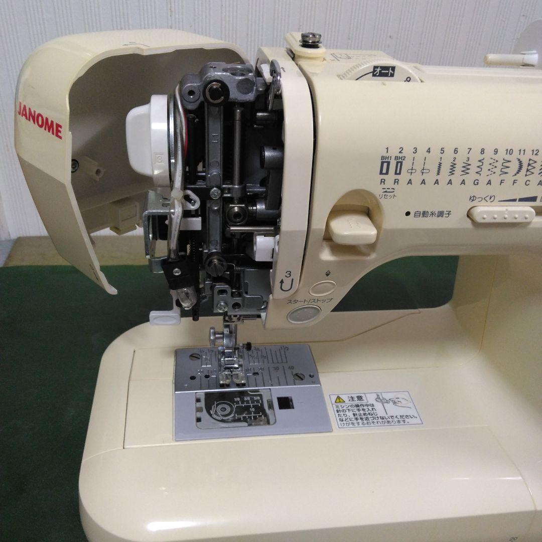 ジャノメミシンJQ-780型。