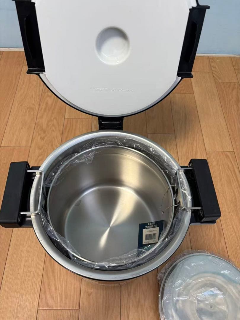 ＴＨＥＲＭＯＳ真空保温調理鍋　KPA-4500 未使用品