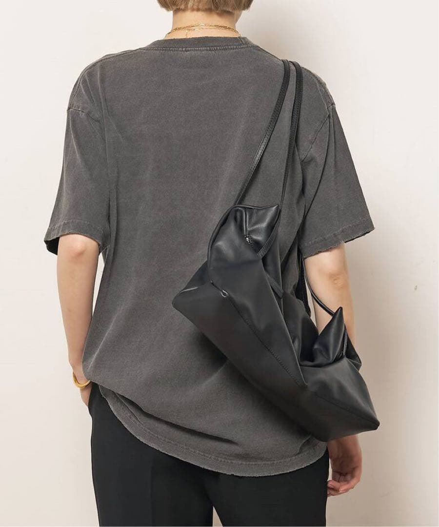 【STUDIO WEAREALLANIMALS】This Is Not Tsh