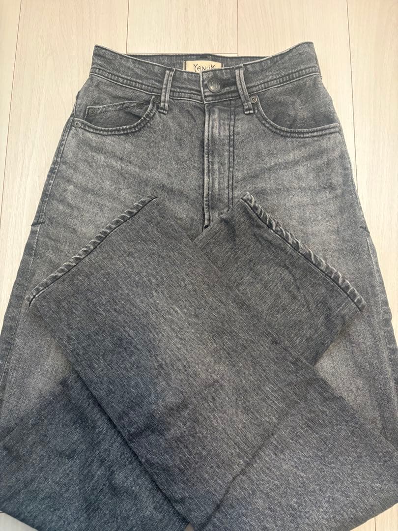 美品　YANUK ヤヌーク　ボーイズストレートLEA VGY 21 現行品