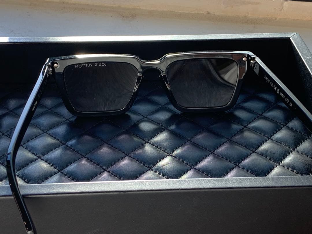【極美品】LOUISVUITTON ブラック サングラス アセテートZ1974U