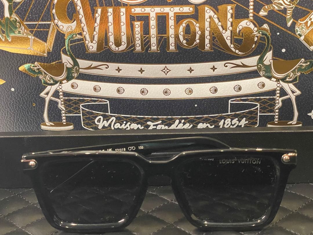 【極美品】LOUISVUITTON ブラック サングラス アセテートZ1974U
