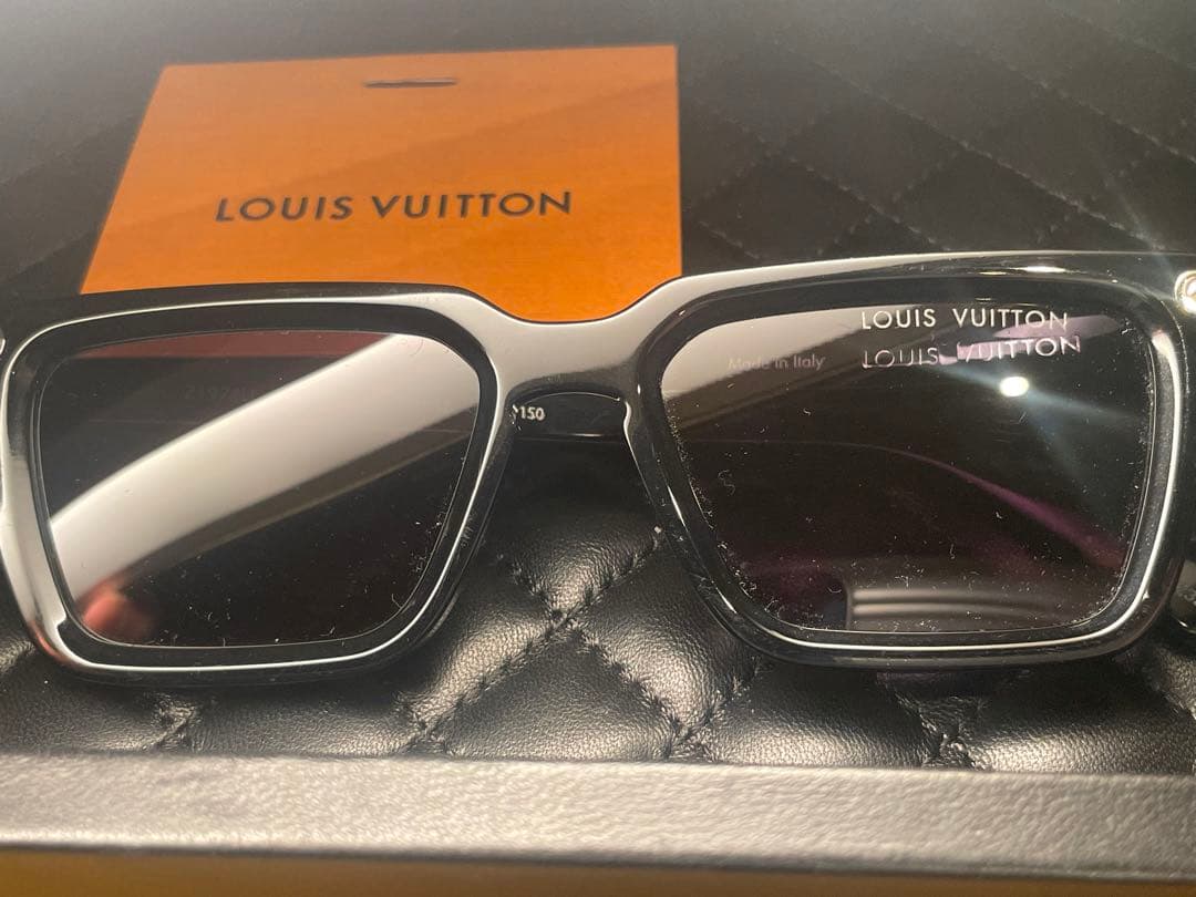 【極美品】LOUISVUITTON ブラック サングラス アセテートZ1974U