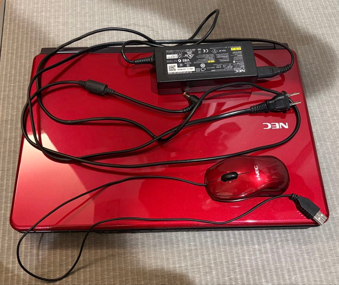 NEC LaVie レッドノートPC 本体