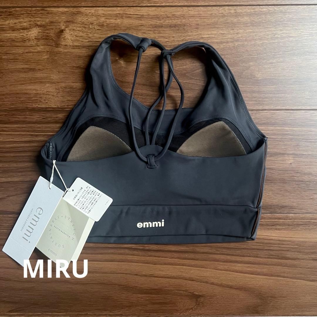 【新品未使用タグ付き】エミ emmi yoga ヨガ サステナレッチ ブラトップ
