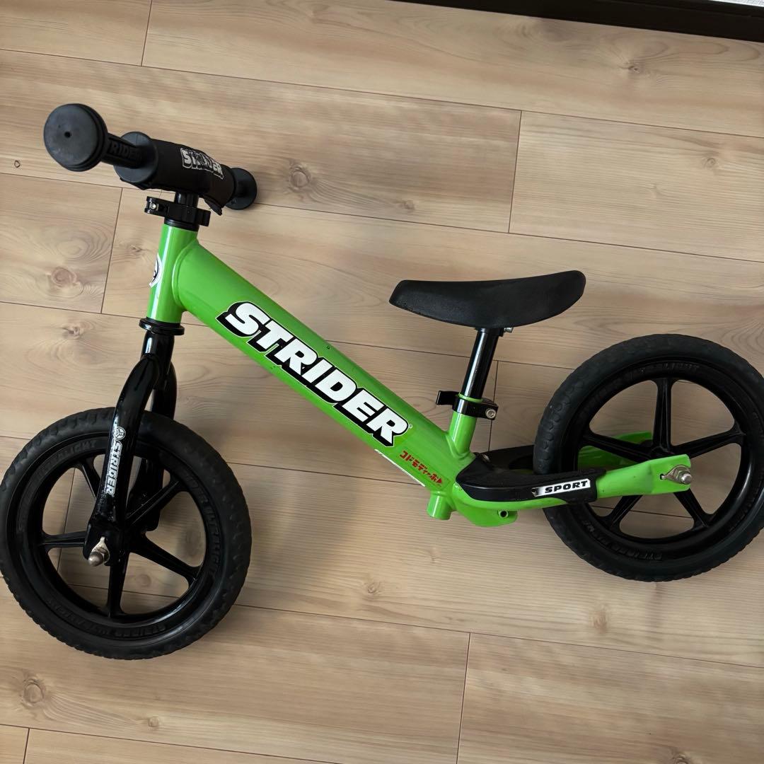STRIDER バランスバイク グリーン　12インチ