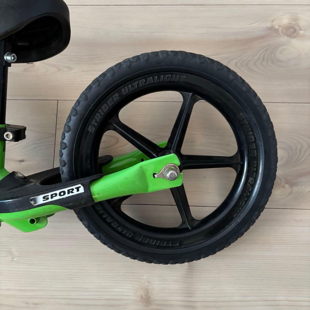 STRIDER バランスバイク グリーン　12インチ