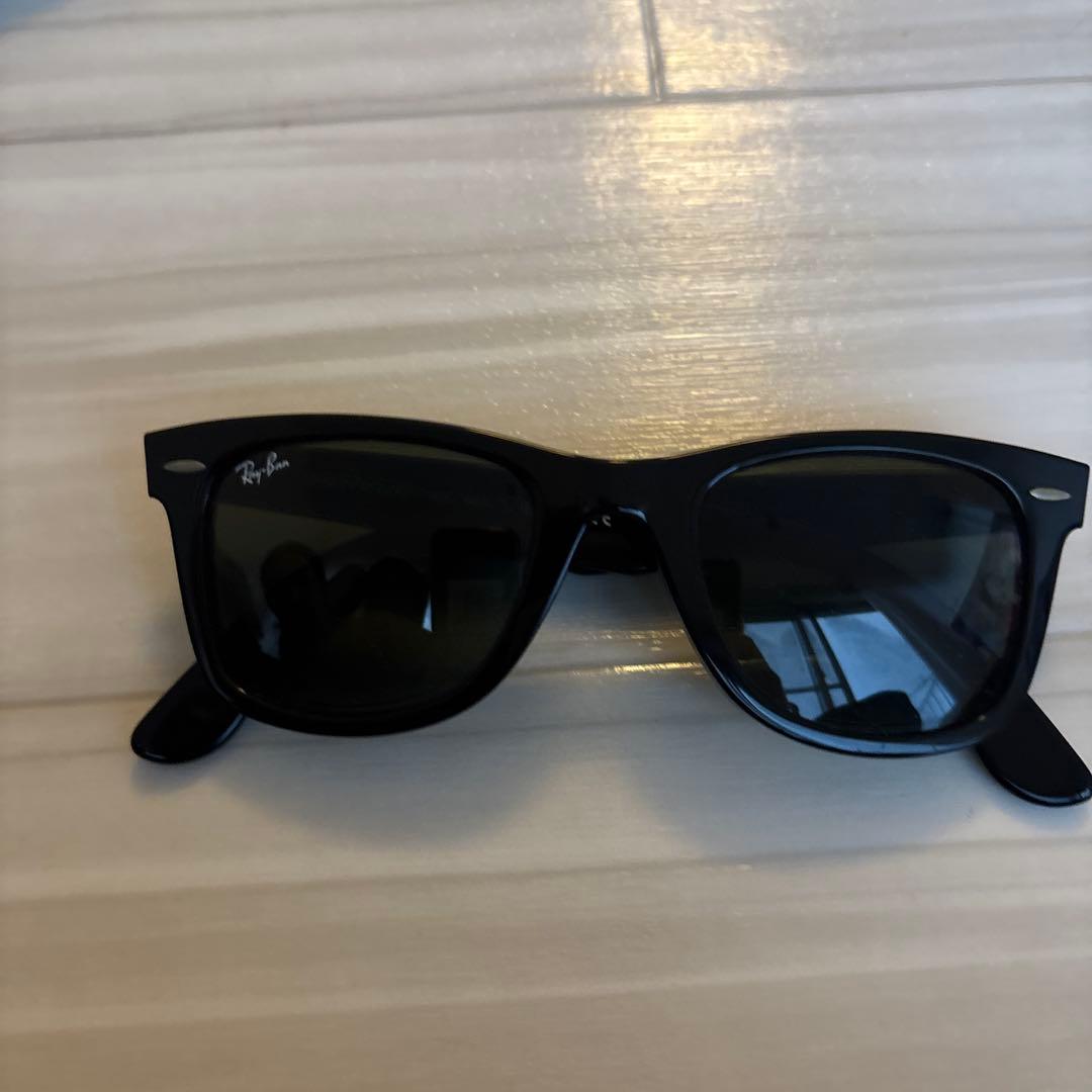 Ray-Ban WAYFARERブラック サングラス ケース付き　正規品