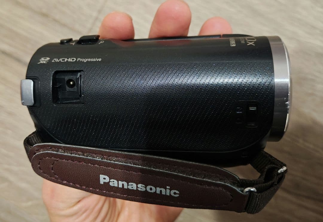 【Panasonic】ビデオカメラ HC-V360MS