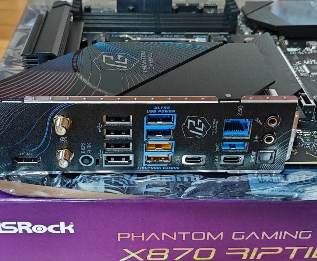 【ほぼ新品】ASRock X870 Riptide WiFi Ryzen9000