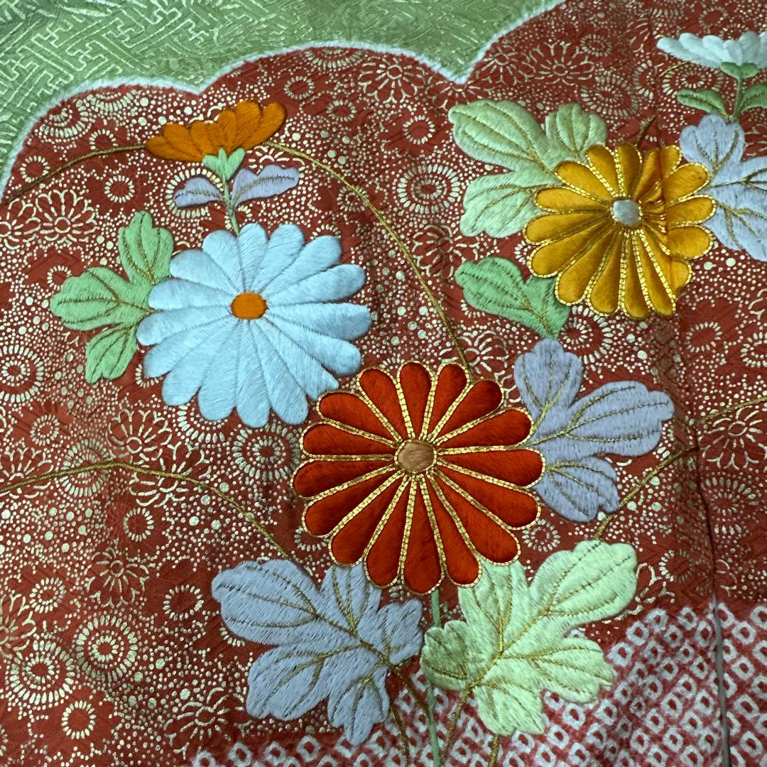桜のマーチ　桶絞り 染め分け 総刺繍 金彩 振袖