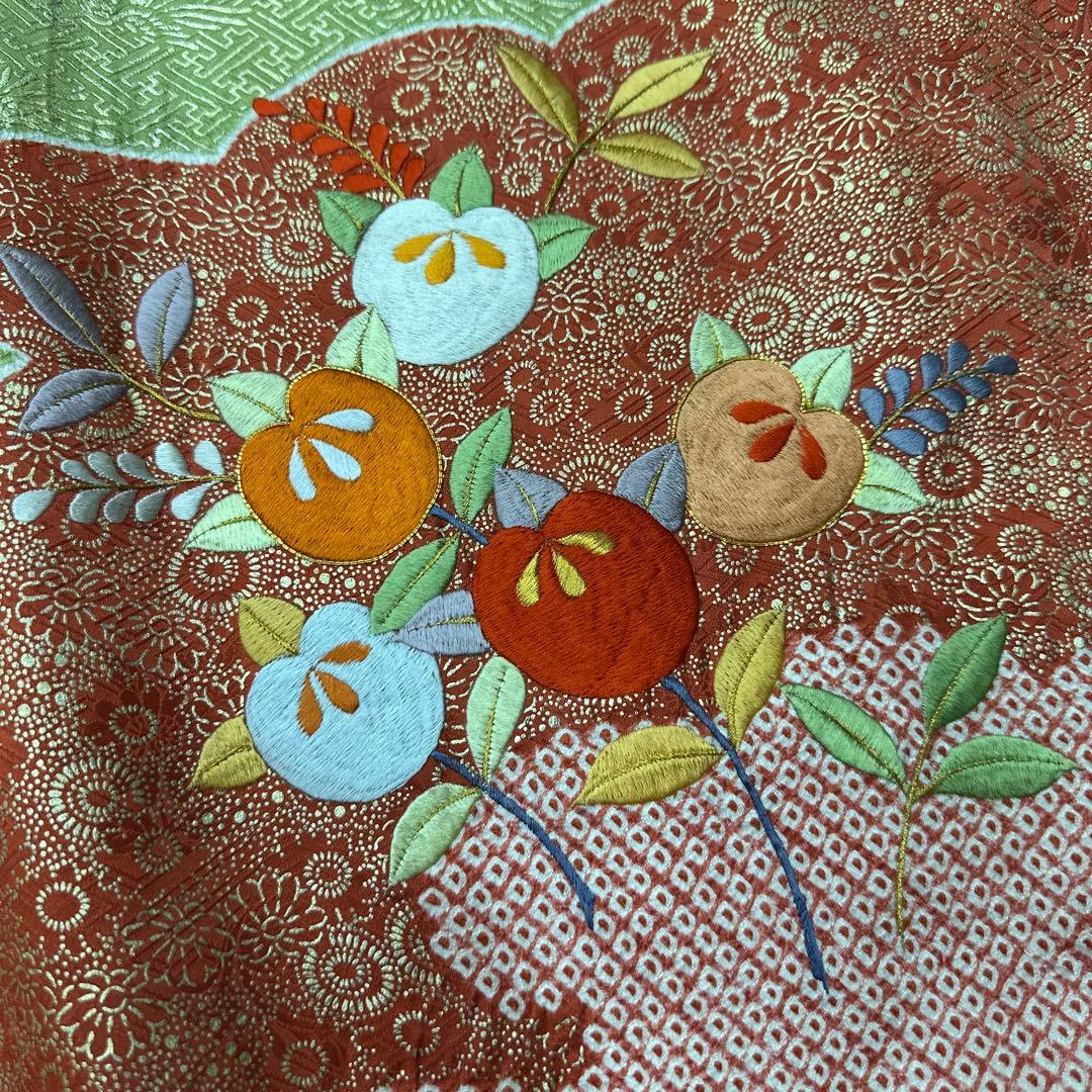 桜のマーチ　桶絞り 染め分け 総刺繍 金彩 振袖