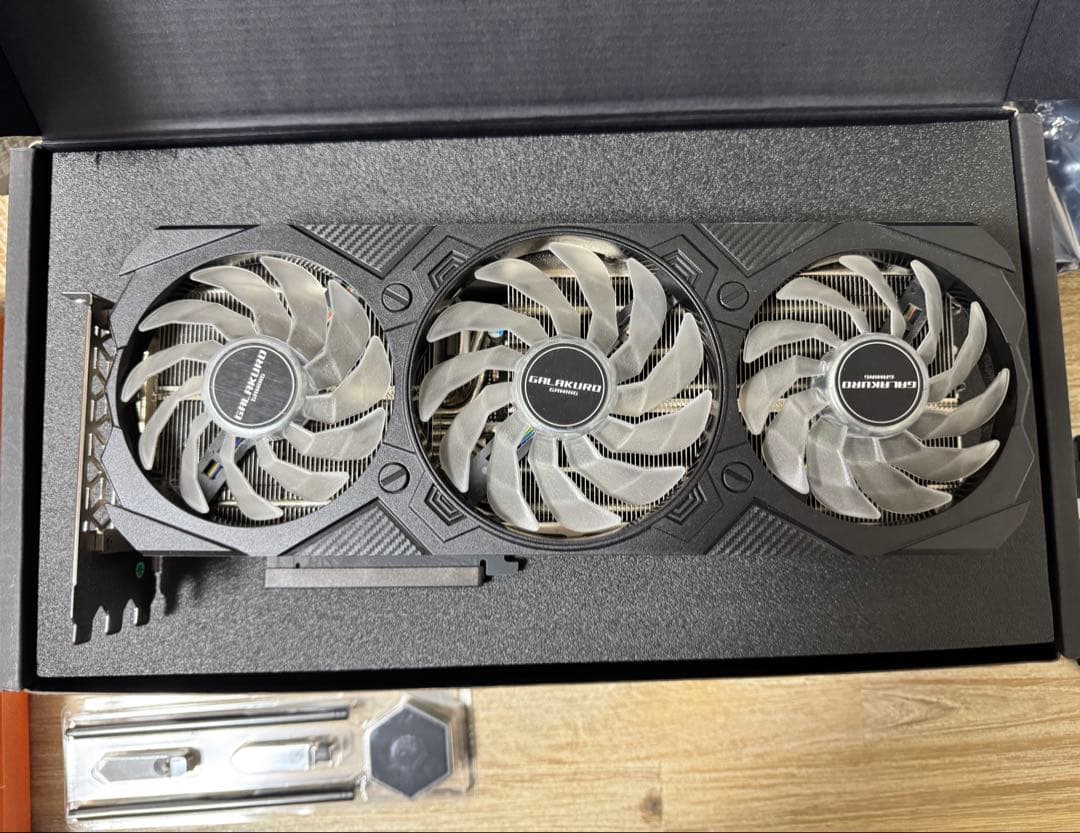 マ*コ様 保証残あり　玄人志向　GEFORCE RTX 4070Ti