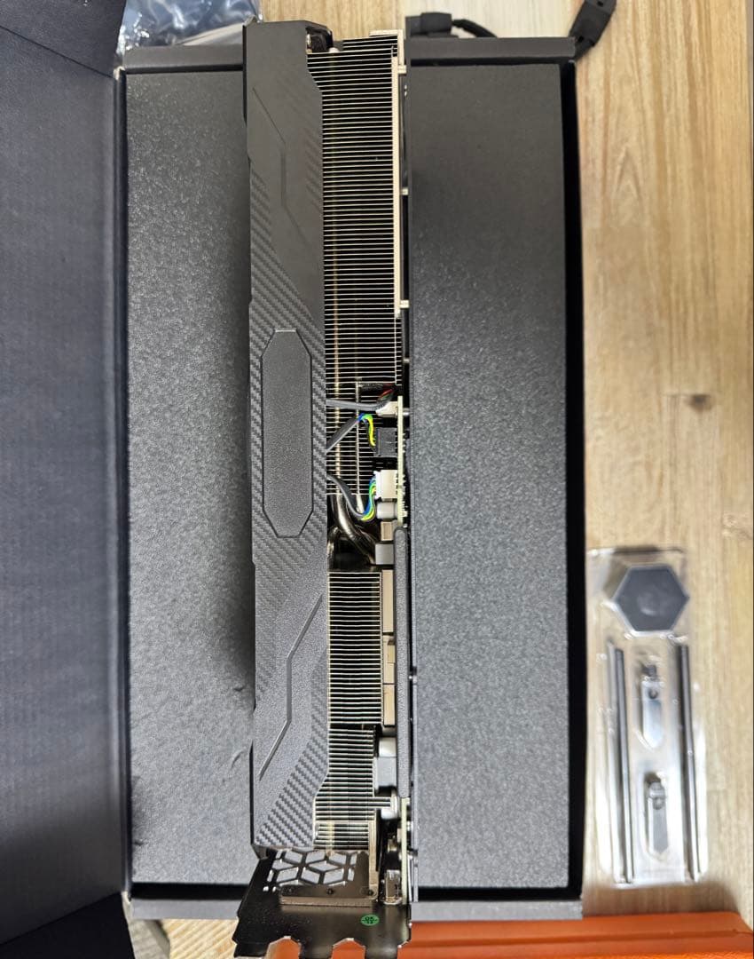 マ*コ様 保証残あり　玄人志向　GEFORCE RTX 4070Ti
