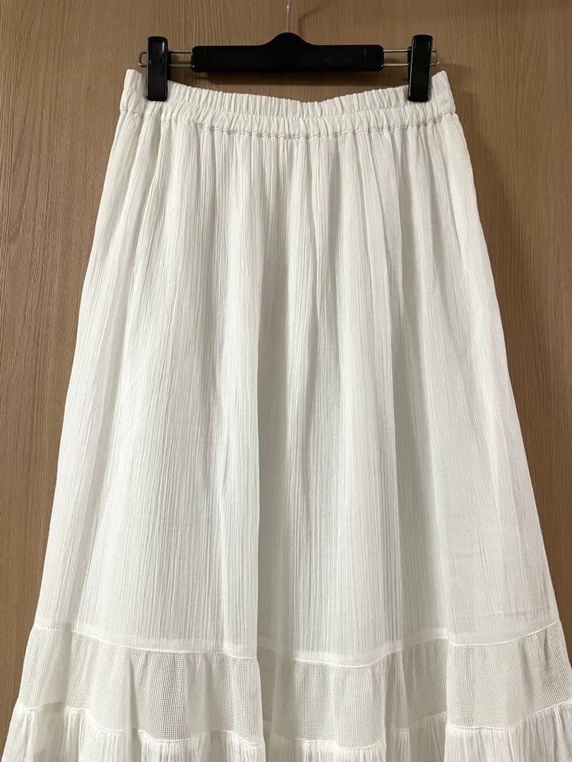 B.C STOCK メッシュハギティアードスカート ホワイト　マキシ丈