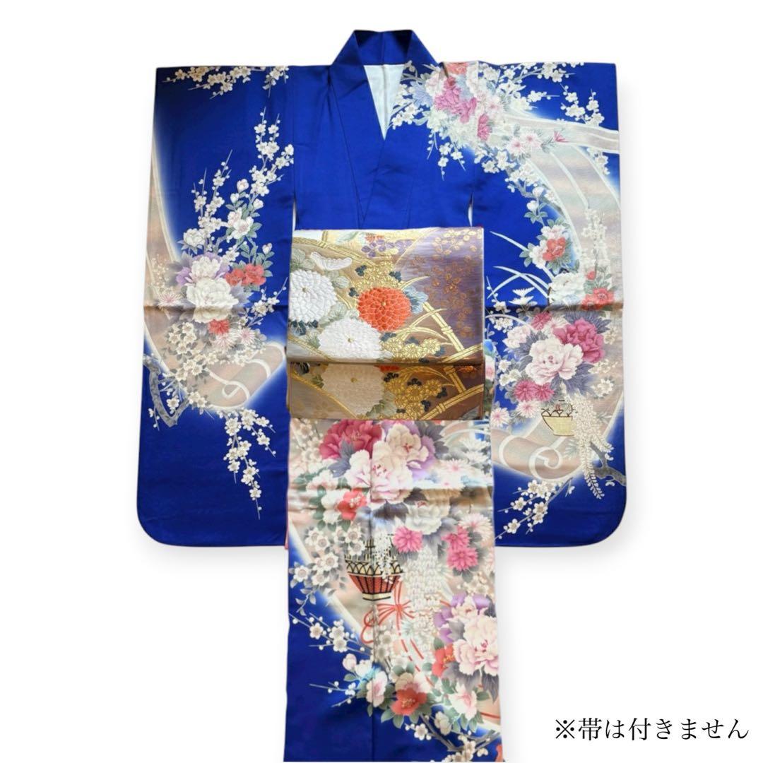 ほんのりレトロな絵巻物のように美しい花籠柄の振袖 金箔　青　ピンク　成人式