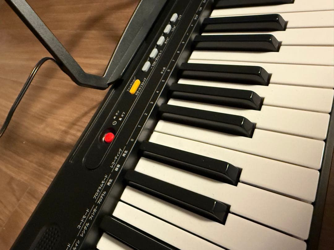 トルテ 電子キーボード 61鍵 譜面台・アダプター付き