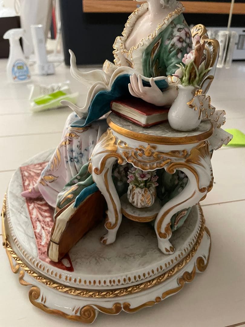 陶器人形 TYCHE社 磁器人形(ポンパドール夫人) 西洋陶器