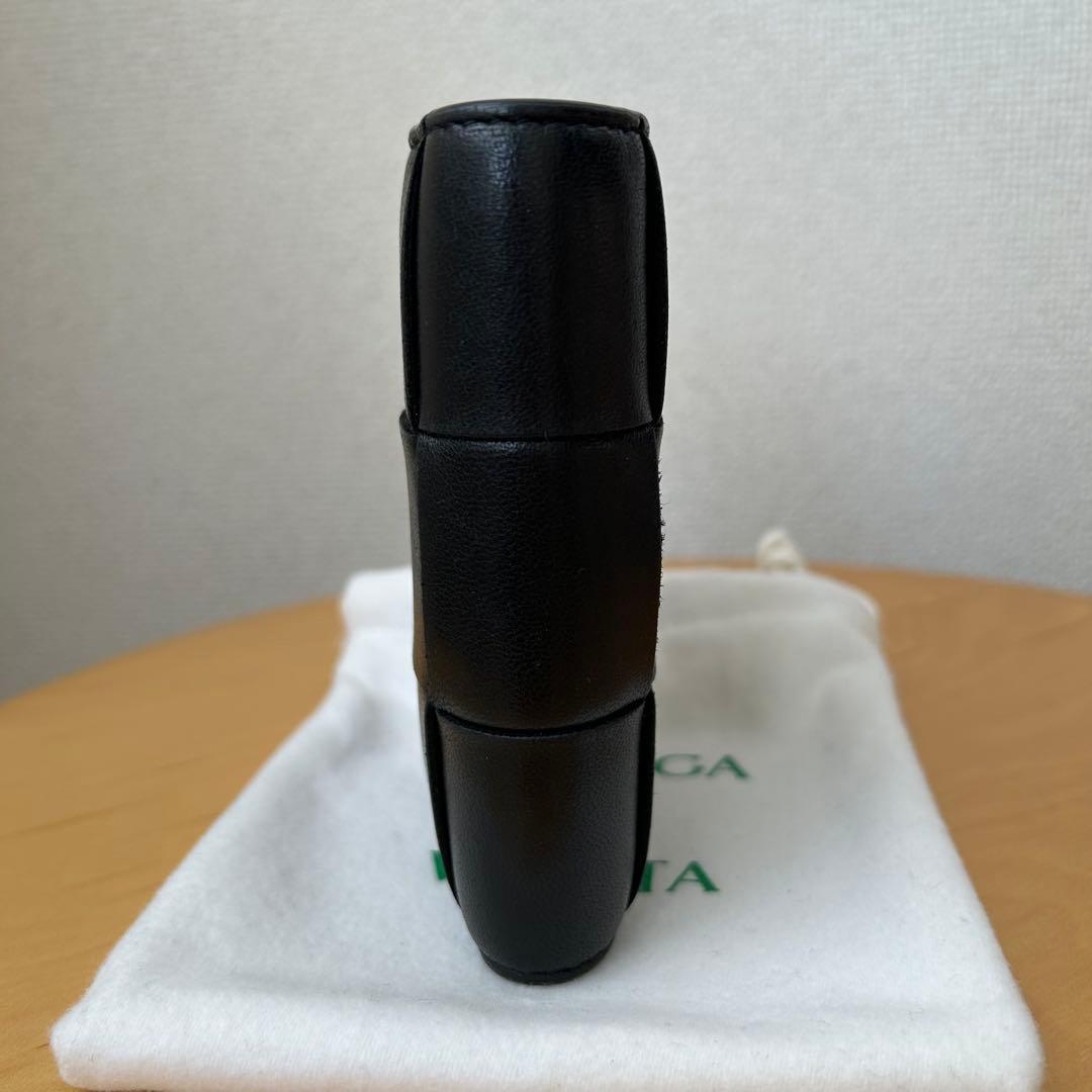 ボッテガヴェネタ／二つ折り財布