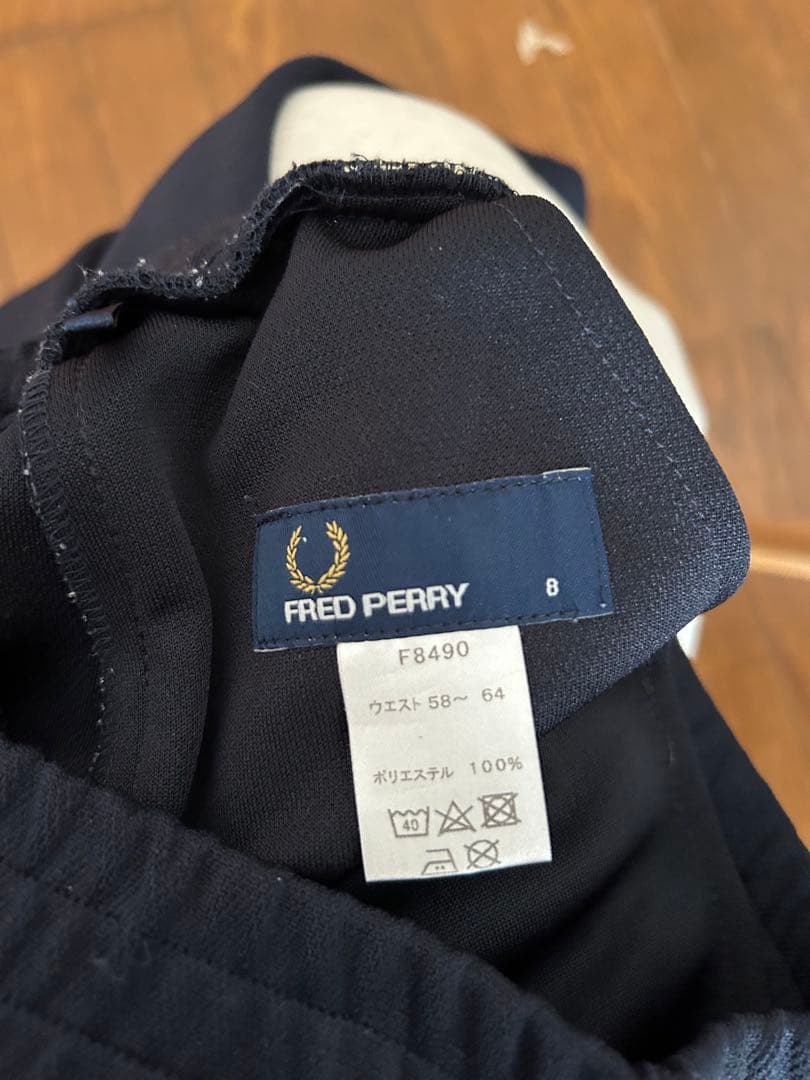 FRED PERRY ネイビー フレアスカート サイズ8
