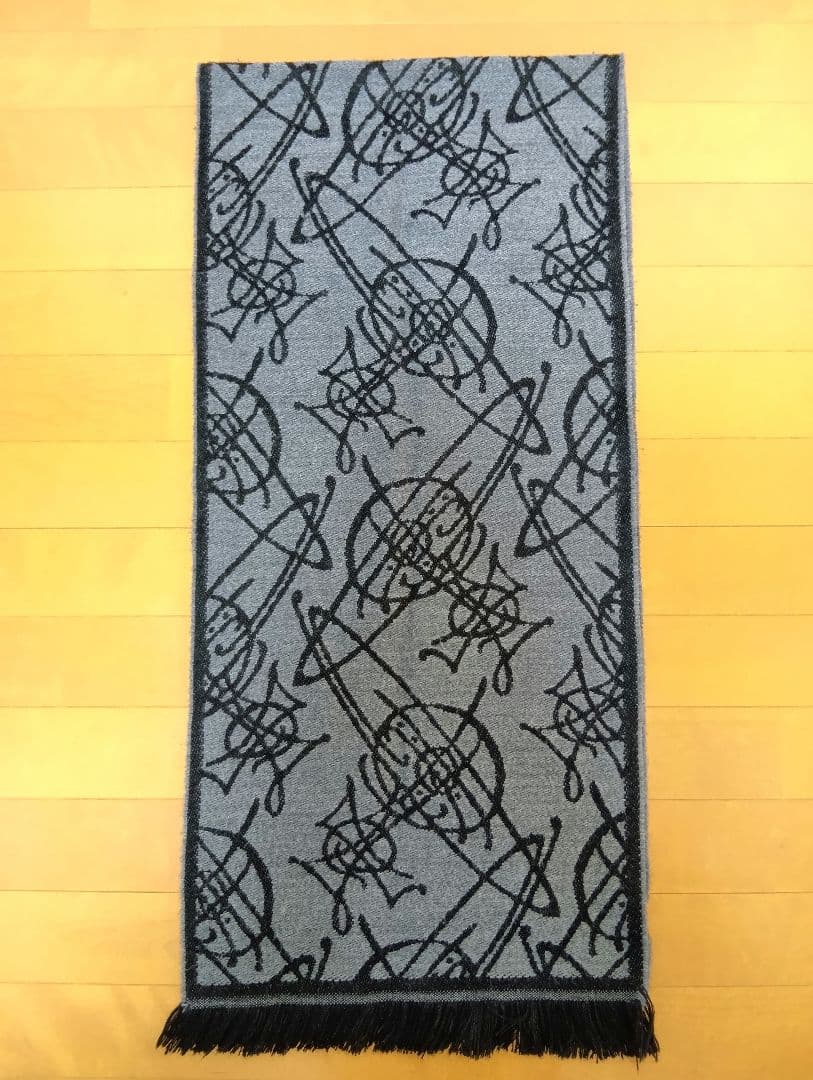Vivienne Westwood　マフラー
