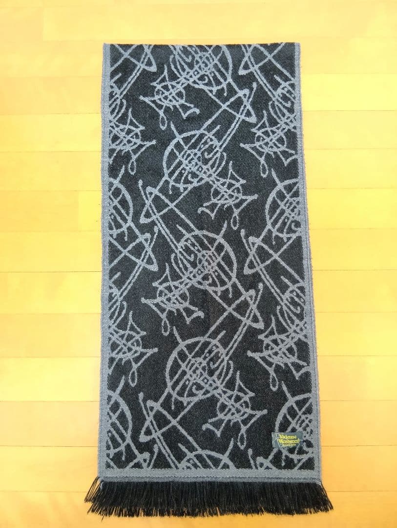Vivienne Westwood　マフラー