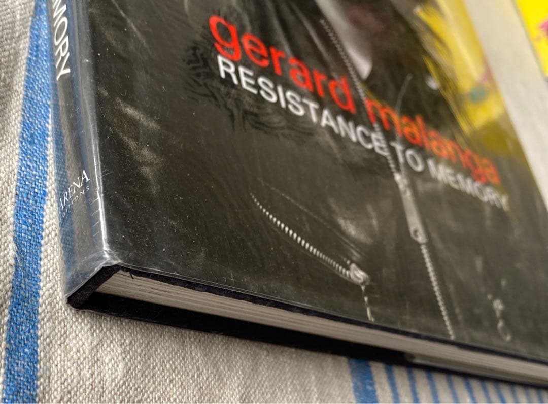 「Resistance to Memory 」ジェラルド・マランガ　写真集
