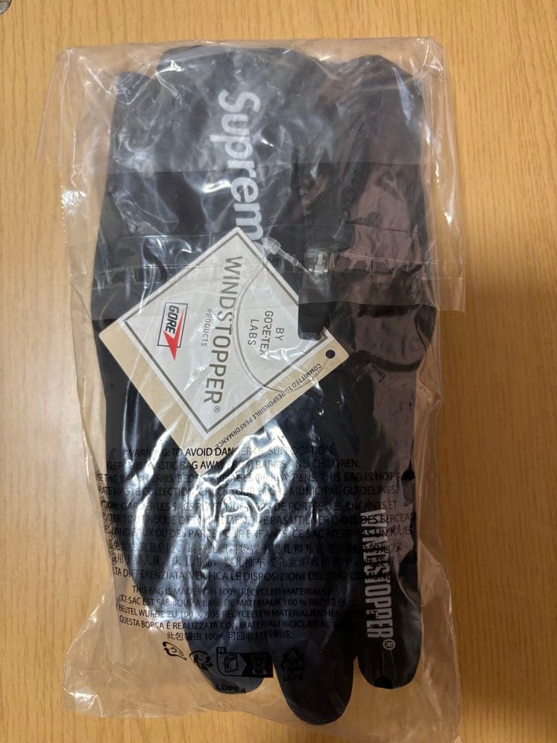 f*t様 Supreme WINDSTOPPER Zip Gloves Blac