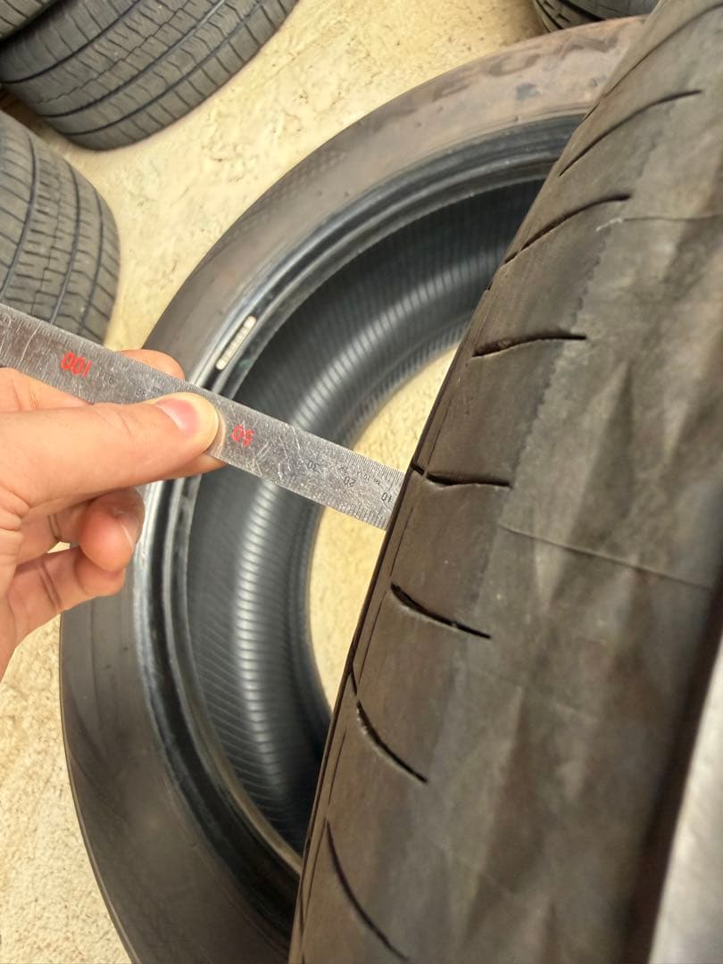 タイヤ　レグノ　215/55r17 2022年製造　7.5部山　　　4本セット