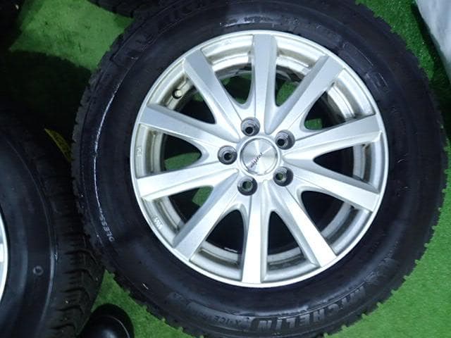 B1054【送料無料】スタッドレスタイヤ 195/65R15 4本セット