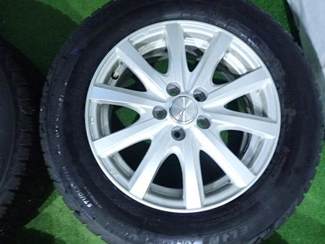 B1054【送料無料】スタッドレスタイヤ 195/65R15 4本セット