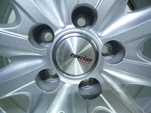 B1054【送料無料】スタッドレスタイヤ 195/65R15 4本セット