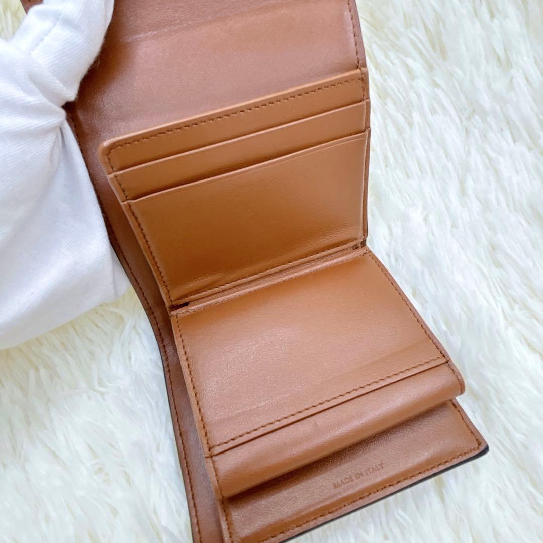 大人気✨CELINE トリオンフ スモール フラップ ウォレット 三つ折り タン