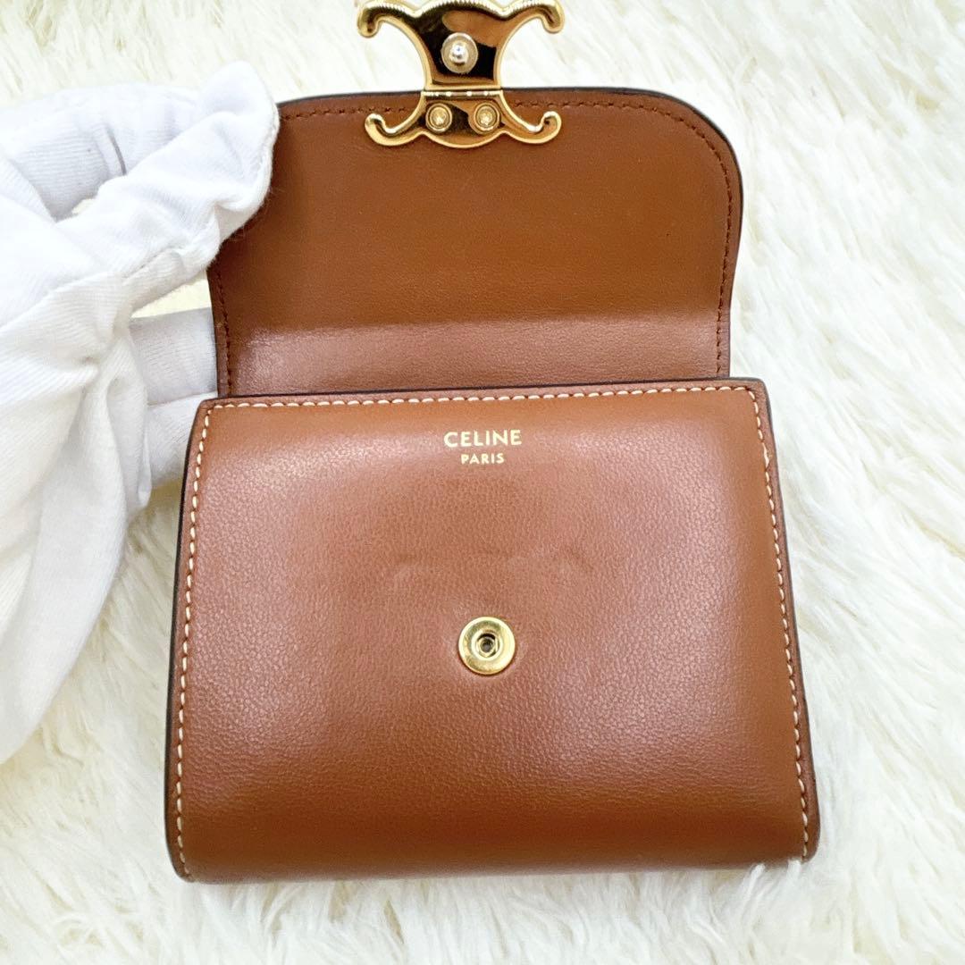 大人気✨CELINE トリオンフ スモール フラップ ウォレット 三つ折り タン