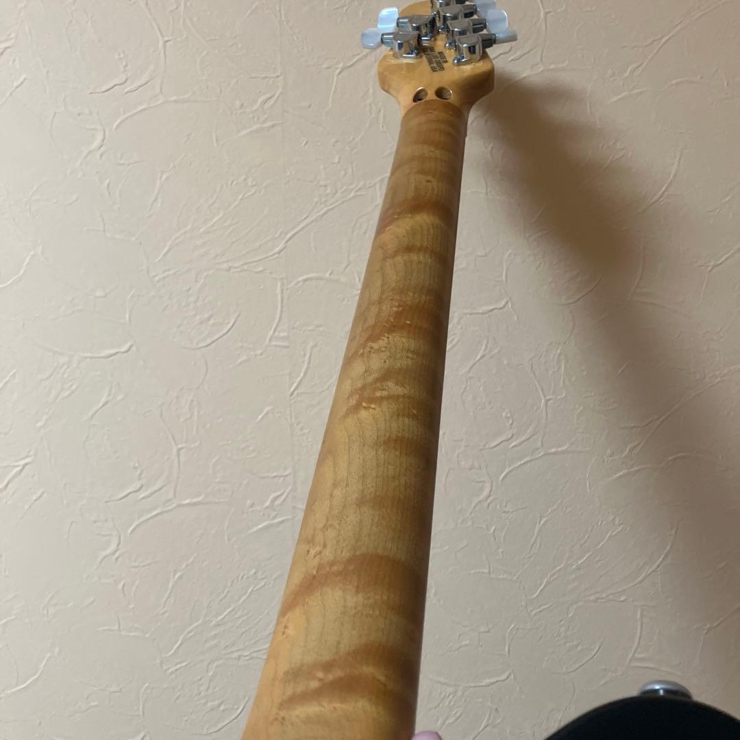 Music Man Axis 1997年製