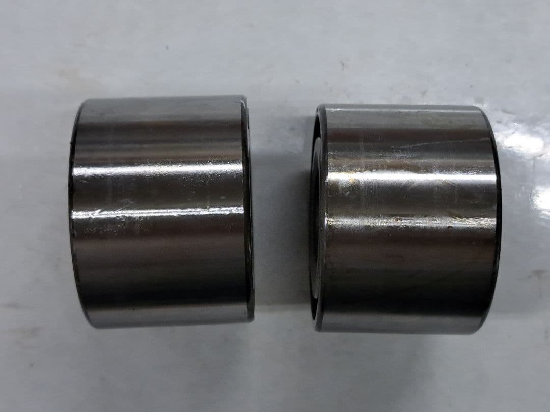 純正ハブベアリング左右•新品2個セット 90369-28006 × 2個